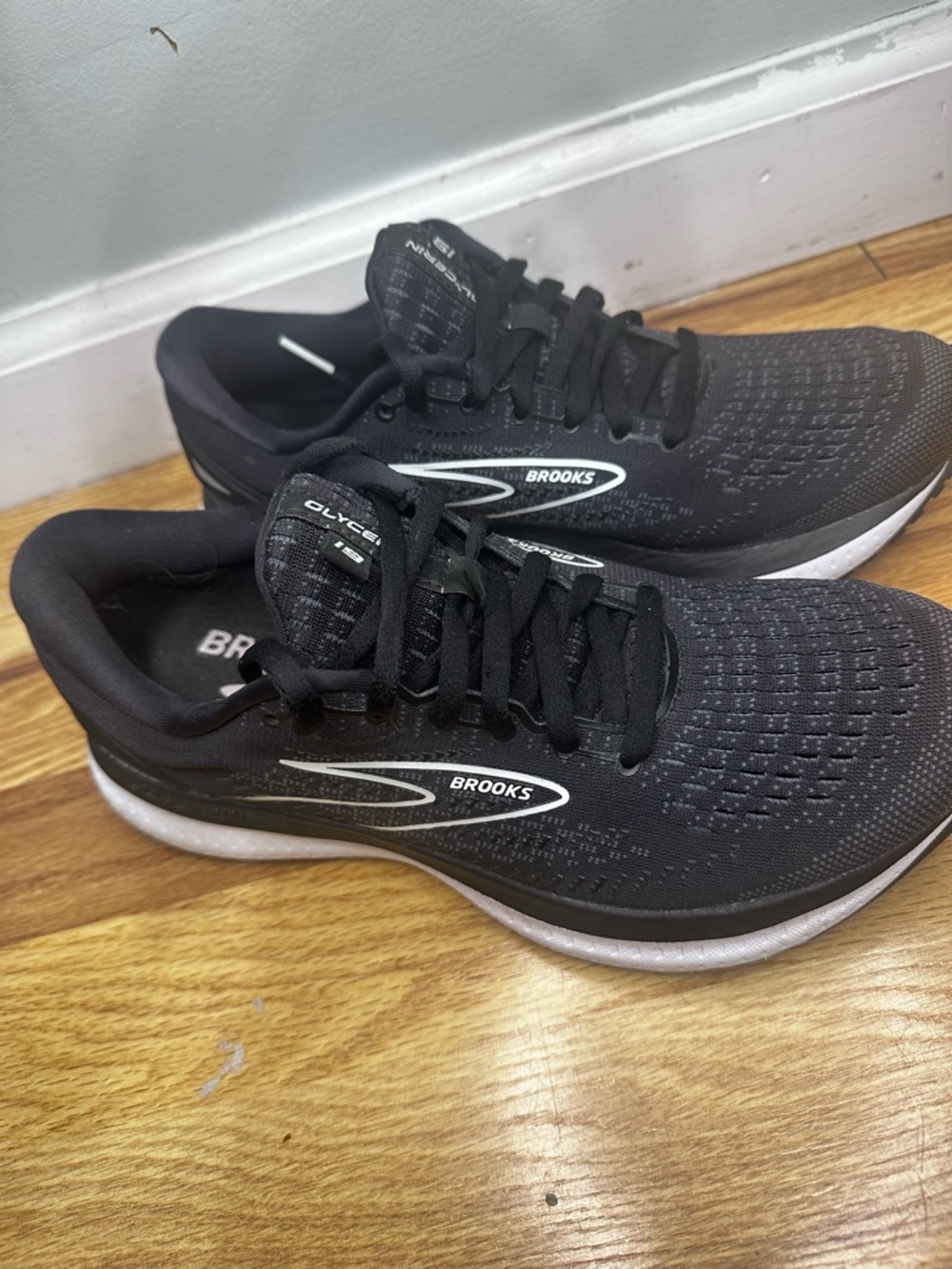 Brooks Glycerin 19 - womens Black Running Shoes size 8 - Picture 4 of 6
